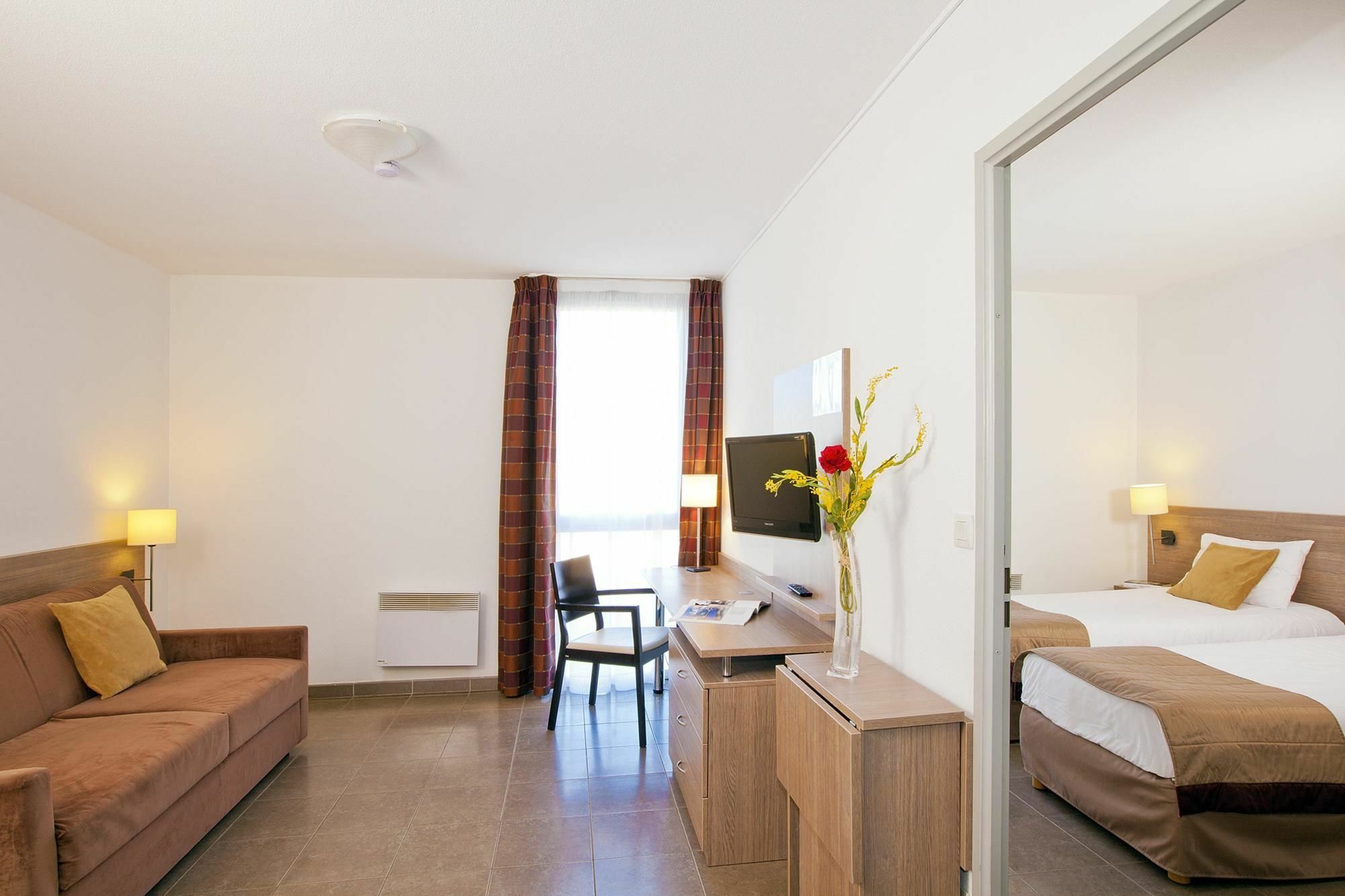 Apparthotel Sejours & Affaires มาโนสก์ ภายนอก รูปภาพ
